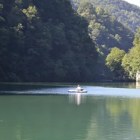 Konukevi Penzion Sterk Most na Soči